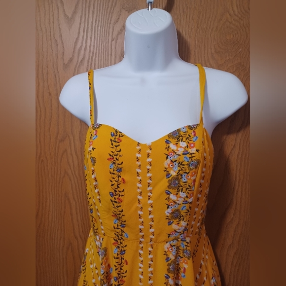 OLD NAVY yellow floral print cami sundress - Picture 2 of 9